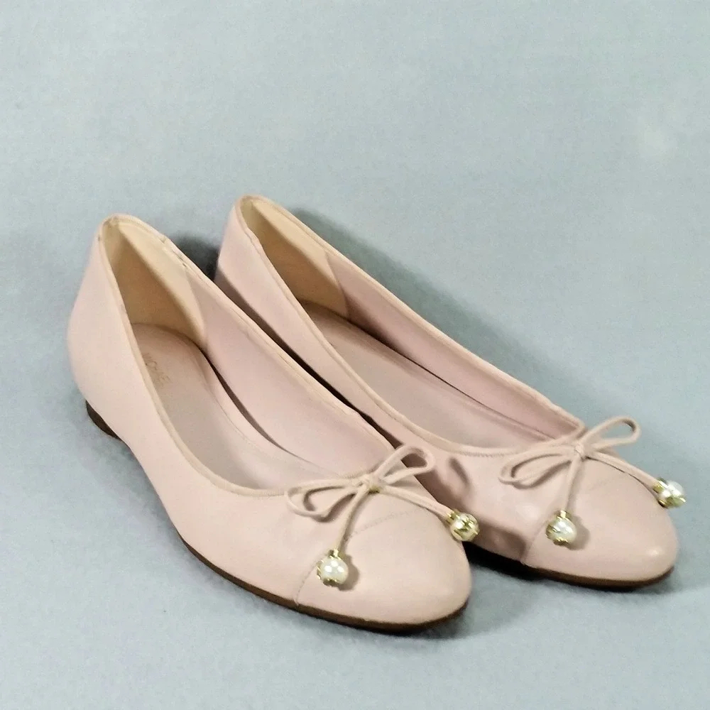Michael Kors Gia Ballet Flats Pink  pearls bow slip on leather Womens Sz 8 Chic